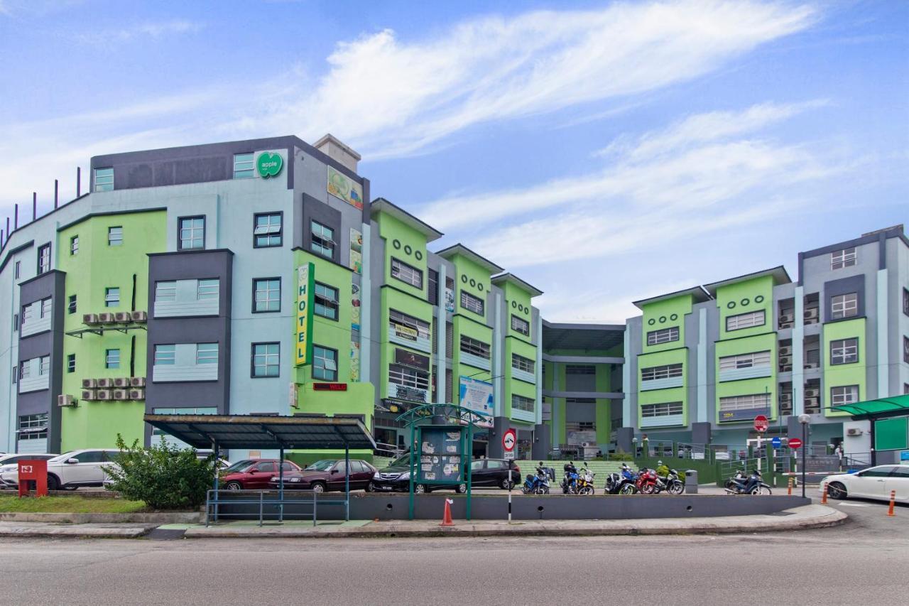 Apple Hotel Shah Alam Exterior photo